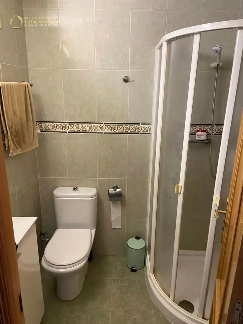 Baño de Piso en venta en Sueca con Aire acondicionado, Terraza y Amueblado