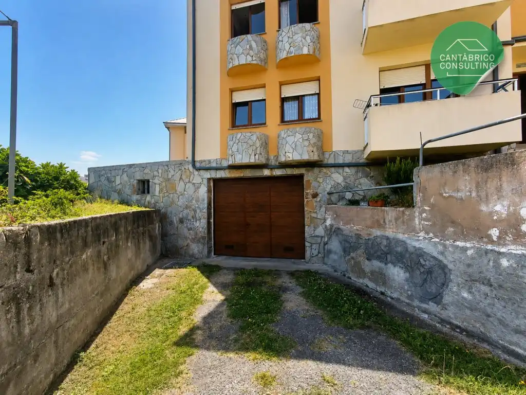 Außenansicht von Wohnung zum Verkauf in Navia mit Möbliert