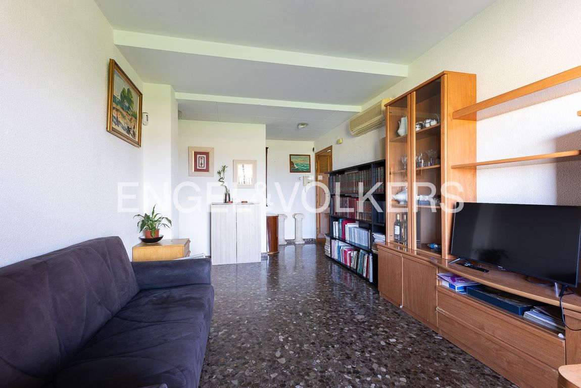 Living room of Apartment for sale in Tavernes Blanques  with Air Conditioner, Heating and Terrace