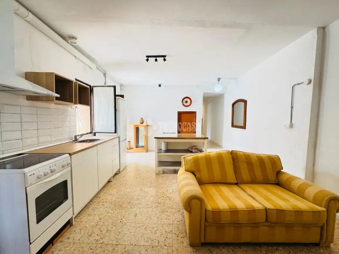 Sala de estar de Casa adosada en venta en Nambroca con Aire acondicionado, Terraza y Trastero