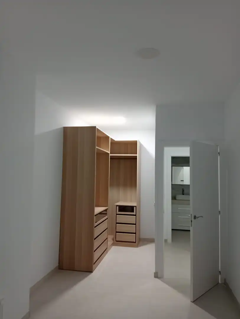 Schlafzimmer von Wohnungen zur Miete in Cáceres mit Klimaanlage, Heizung und Möbliert