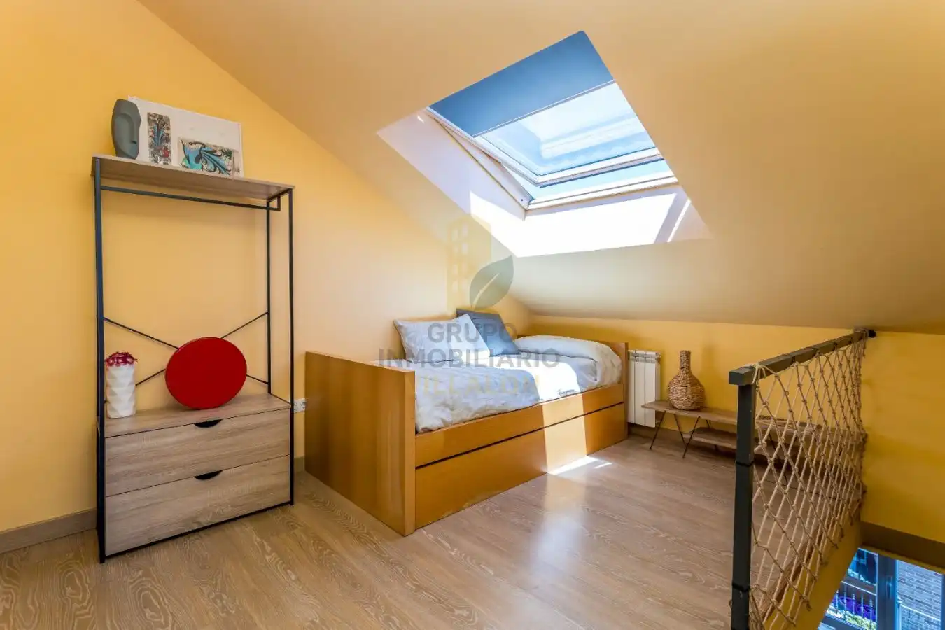 Habitación de Piso en venta en Valencia de Don Juan con Calefacción, Parquet y Terraza