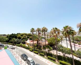 Vista exterior de Apartament en venda en Torremolinos amb Aire condicionat i Terrassa