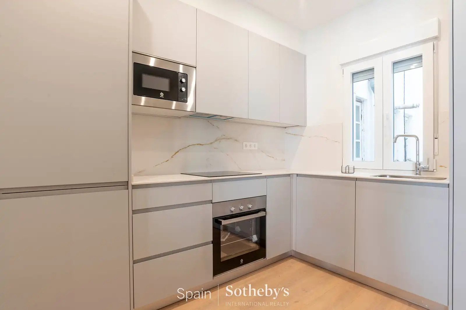 Apartment with lift for sale in Calle de Cavanilles, imagen 8