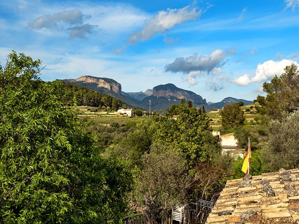 Vista exterior de Finca rústica en venda en Alaró amb Jardí privat, Terrassa i Piscina