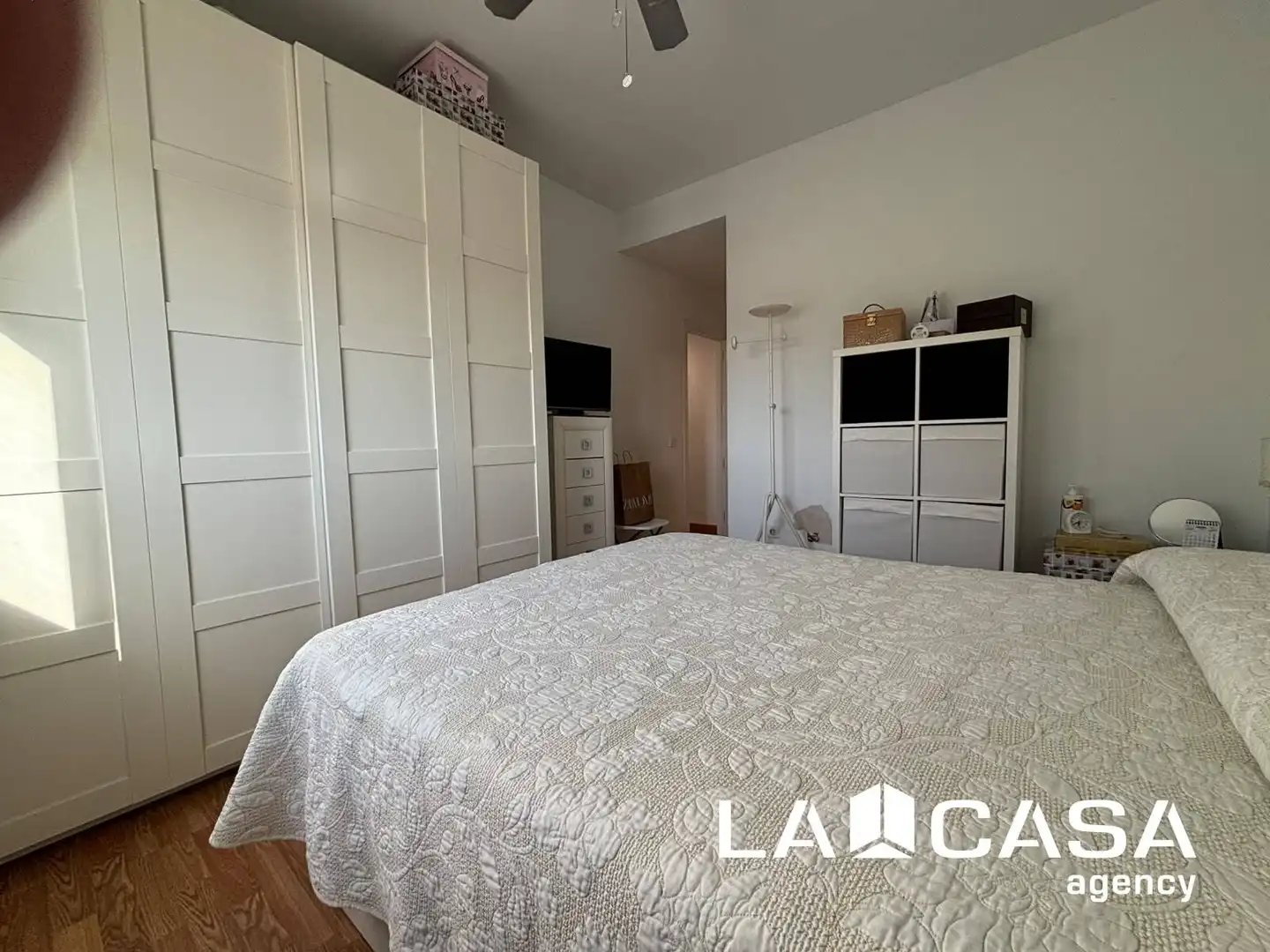 Dormitori de Pis en venda en Dos Hermanas amb Terrassa i Piscina