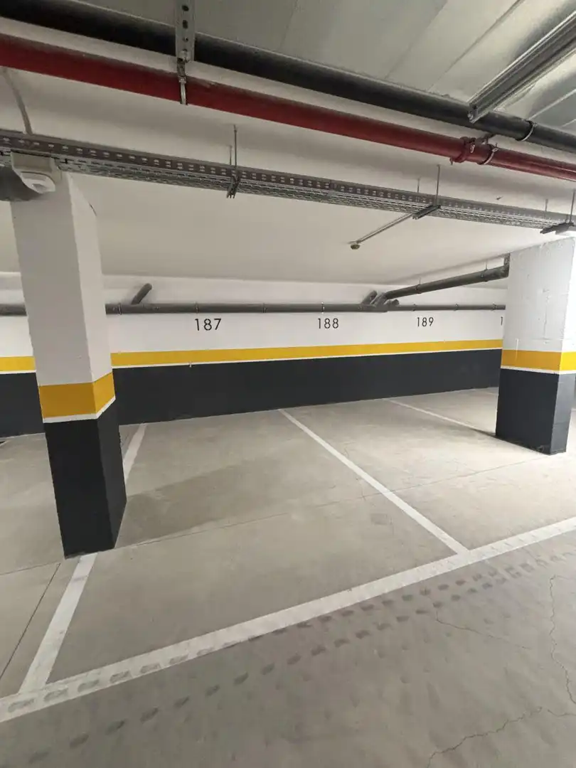 Aparcament de Apartament en venda en Fuengirola amb Calefacció, Terrassa i Traster