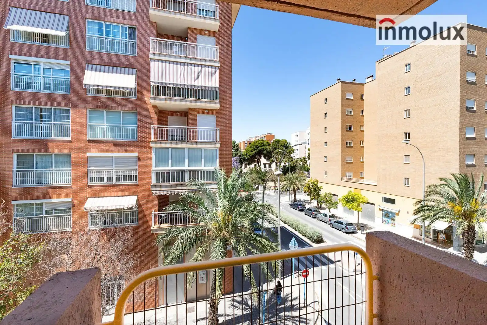 Außenansicht von Wohnung zum Verkauf in Alicante / Alacant mit Klimaanlage, Heizung und Terrasse