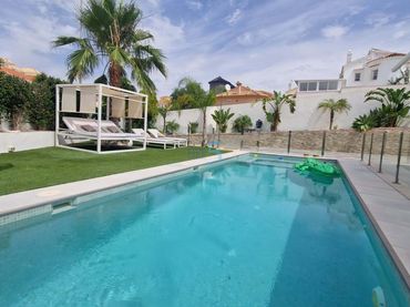 House with balcony for sale in Calle Venezuela