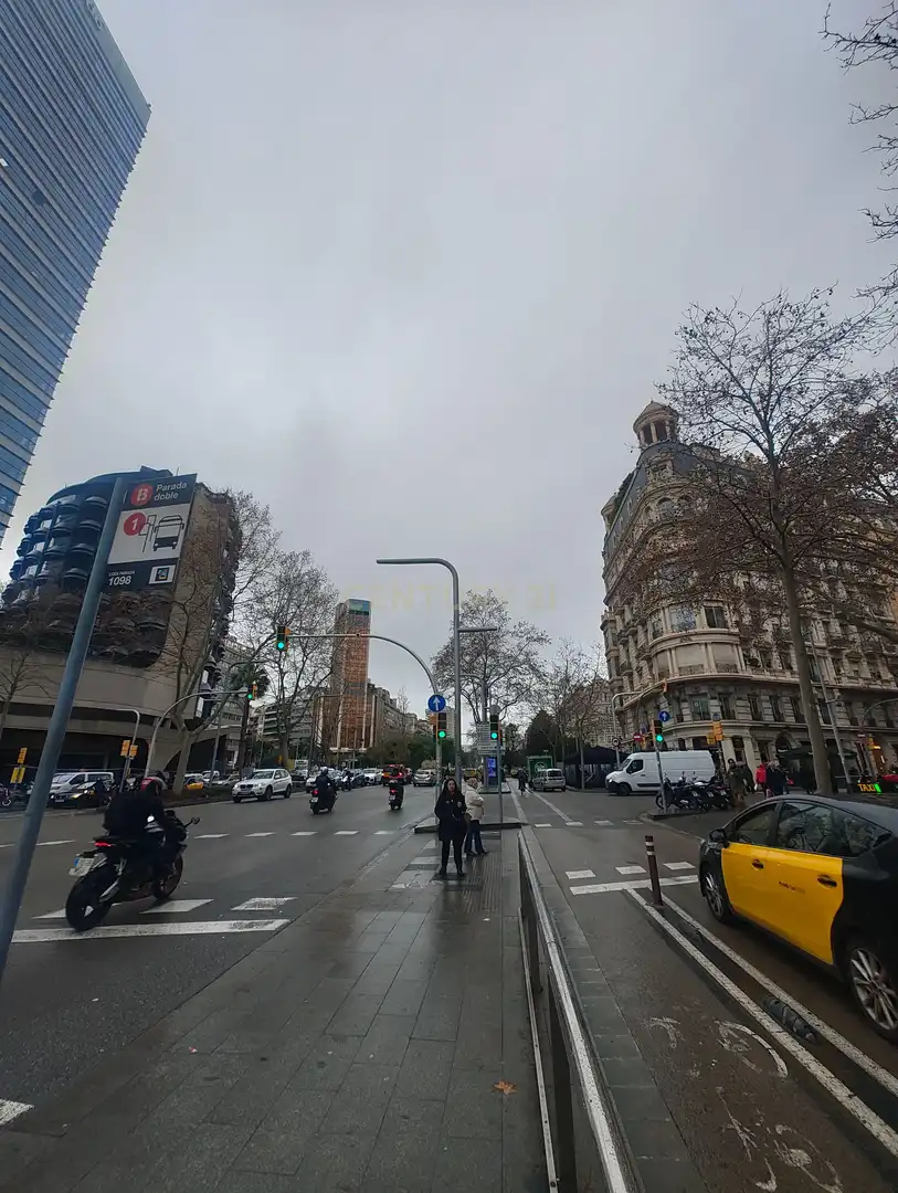 Vista exterior de Local en traspaso en Barcelona