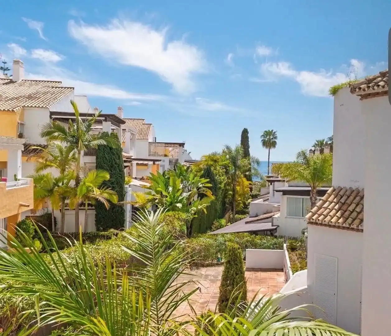 Vista exterior de Apartamento de alquiler en Marbella con Aire acondicionado, Amueblado y Piscina comunitaria
