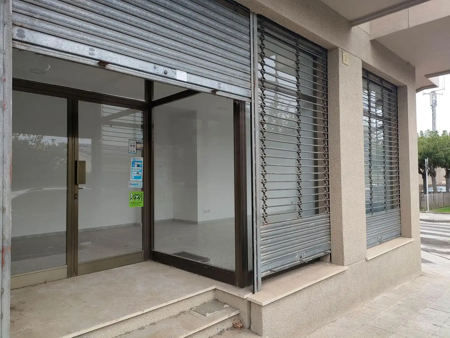 Local commercial à vendre à Carrer Cardenal Vidal i Barraquer, imagen 3