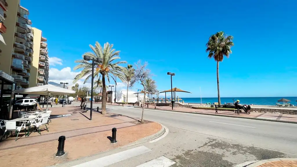 Exterior view of Attic for sale in Fuengirola  with Air Conditioner, Terrace and Oven