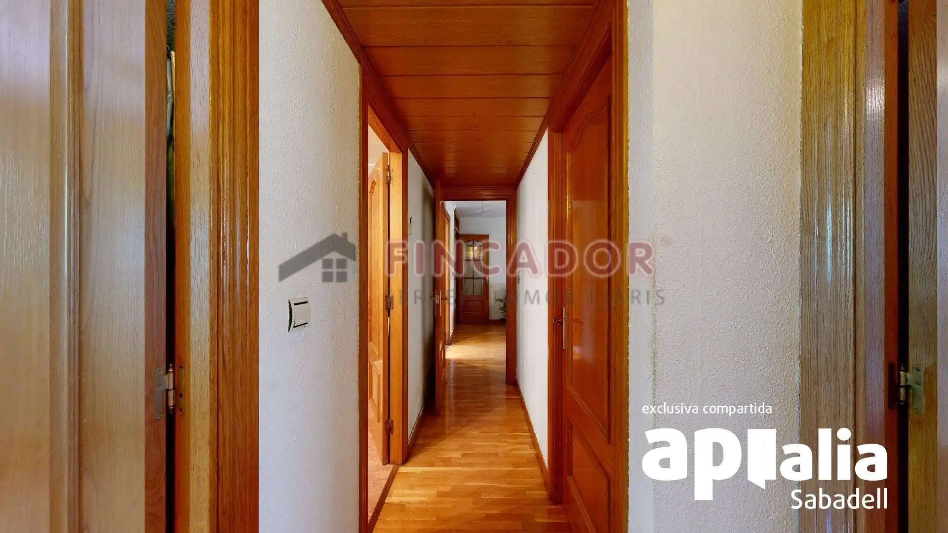 Piso en venta en Badia del Vallès con Aire acondicionado, Calefacción y Parquet