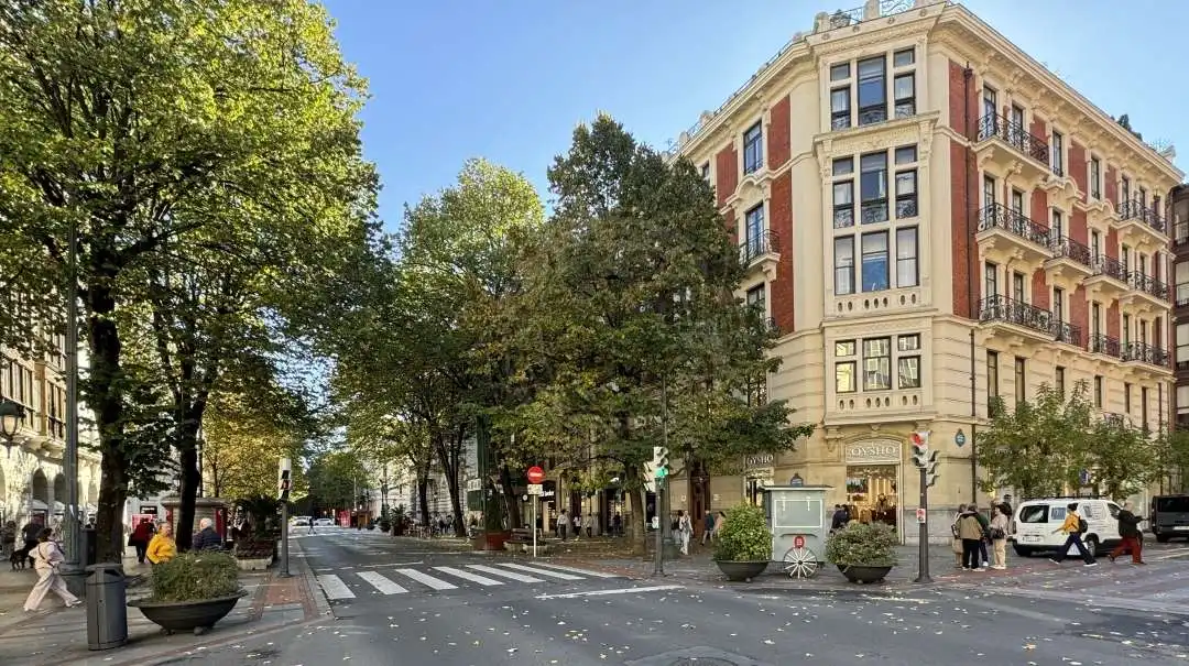 Exterior view of Office for rent in Bilbao   with Air Conditioner and Heating