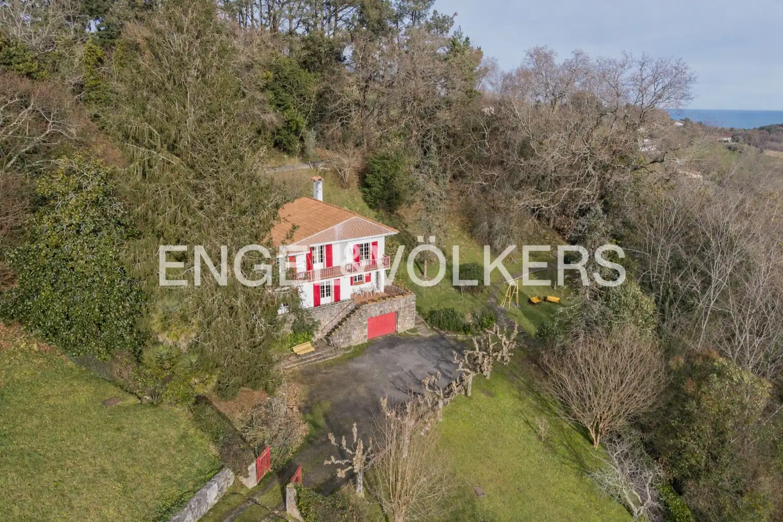 Vista exterior de Casa o xalet en venda en Hondarribia amb Calefacció, Jardí privat i Terrassa