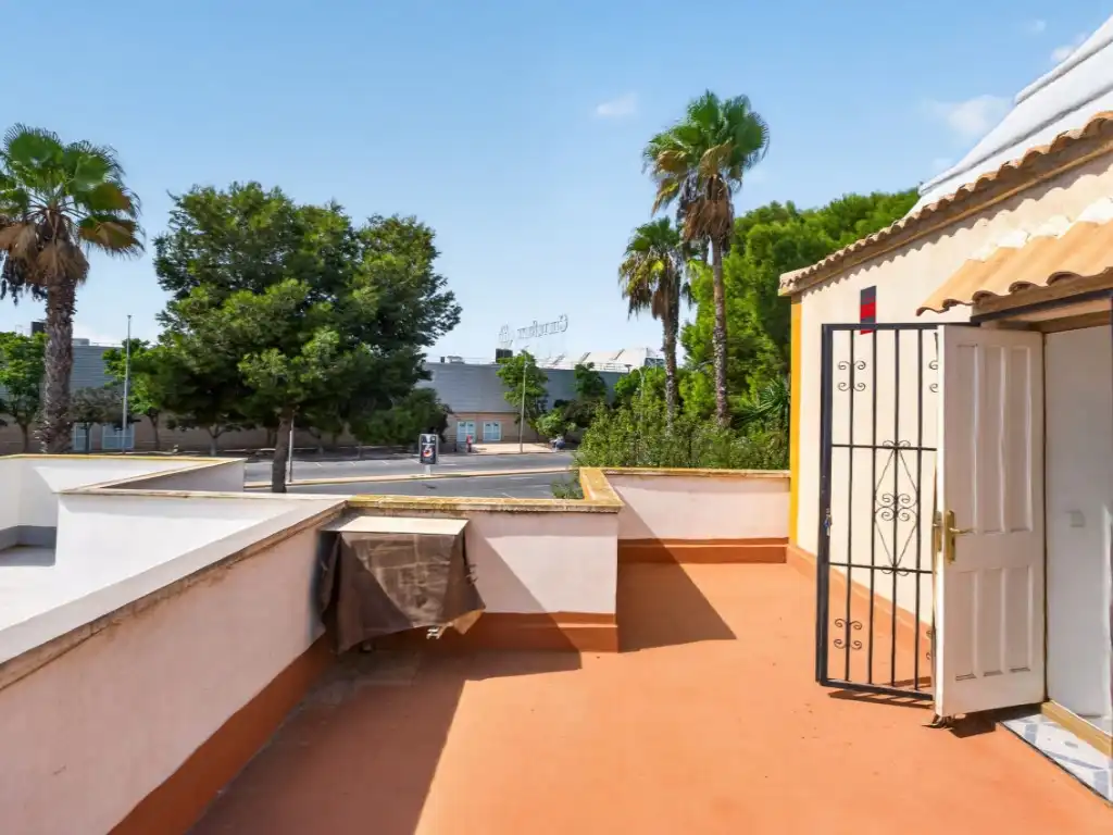 Casa a schiera con piscina in vendita a Calle Francisco Atienza Ferrandez, imagen 16