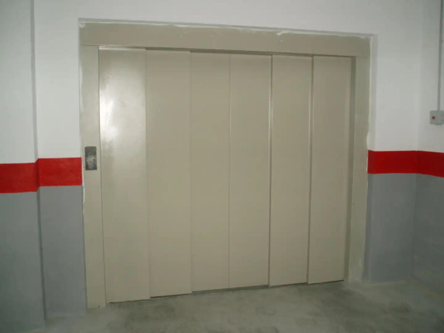 Garage for rent in Granada