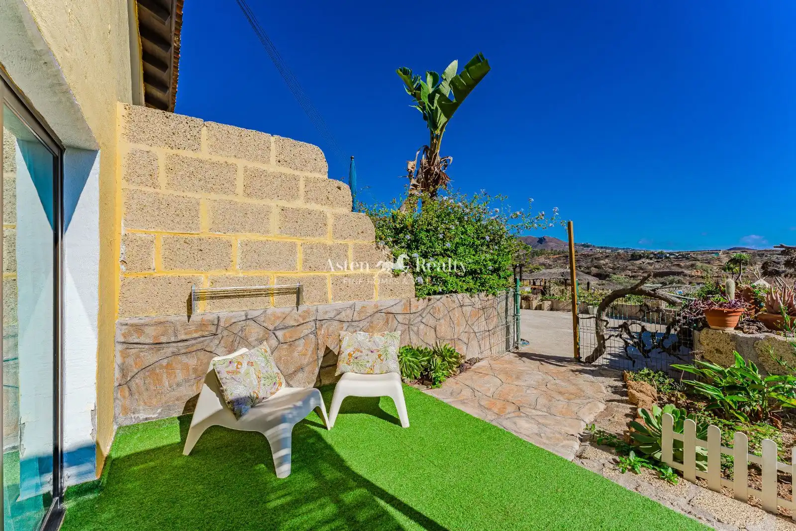 Terrassa de Casa adosada en venda en San Miguel de Abona amb Jardí privat, Terrassa i Moblat