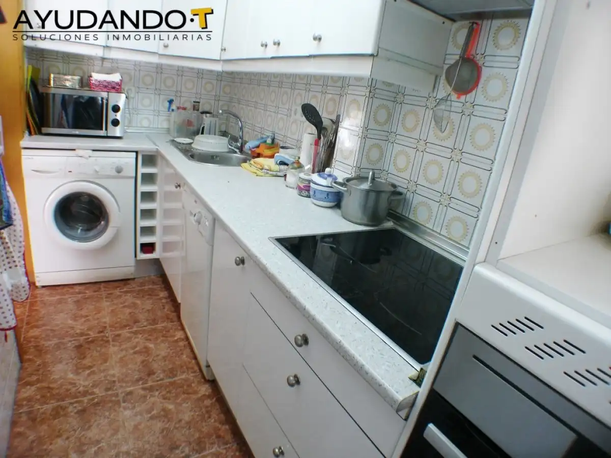 Cocina de Piso en venta en Madrid con Calefacción