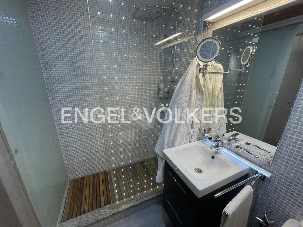 Bathroom of Lofts for rent in San Sebastián de los Reyes  with Air Conditioner, Heating and Parquet flooring