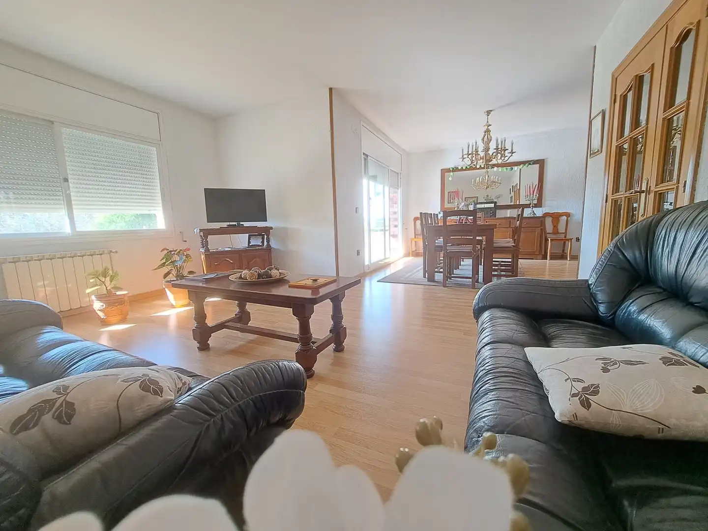 Sala d'estar de Casa o xalet en venda en Rubí amb Aire condicionat, Calefacció i Terrassa