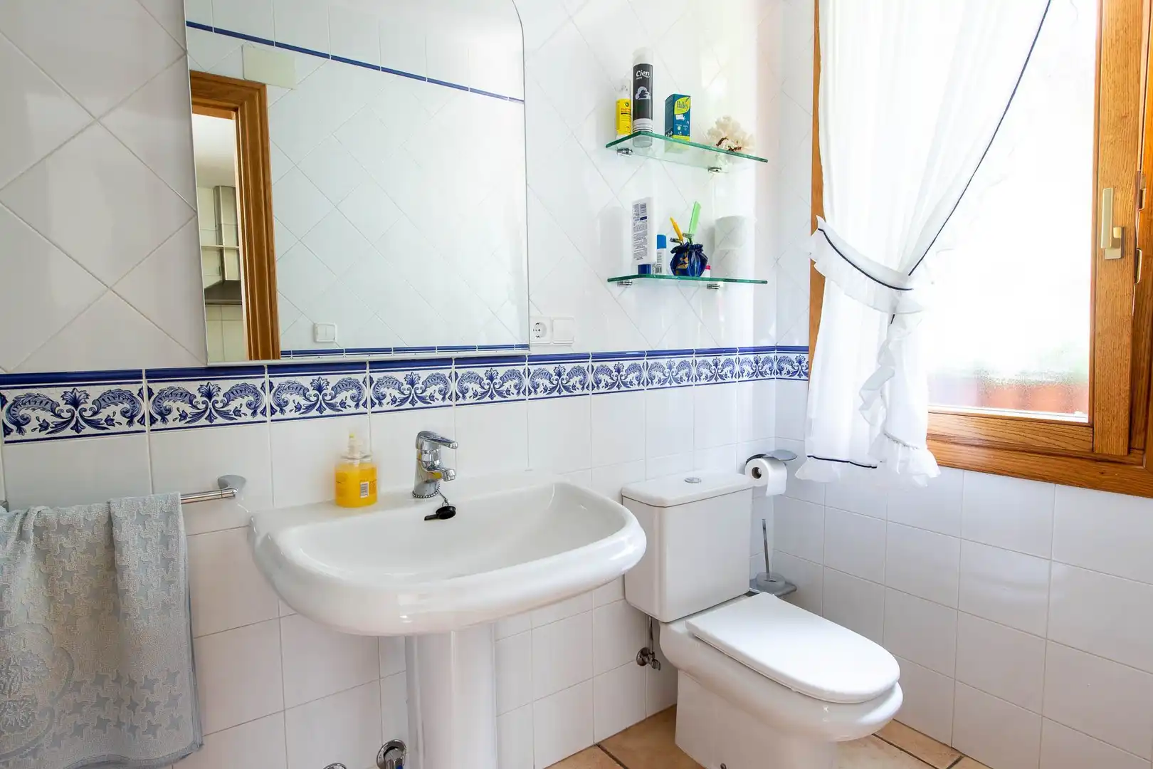 Baño de Casa o chalet en venta en Puente la Reina / Gares con Calefacción, Jardín privado y Trastero