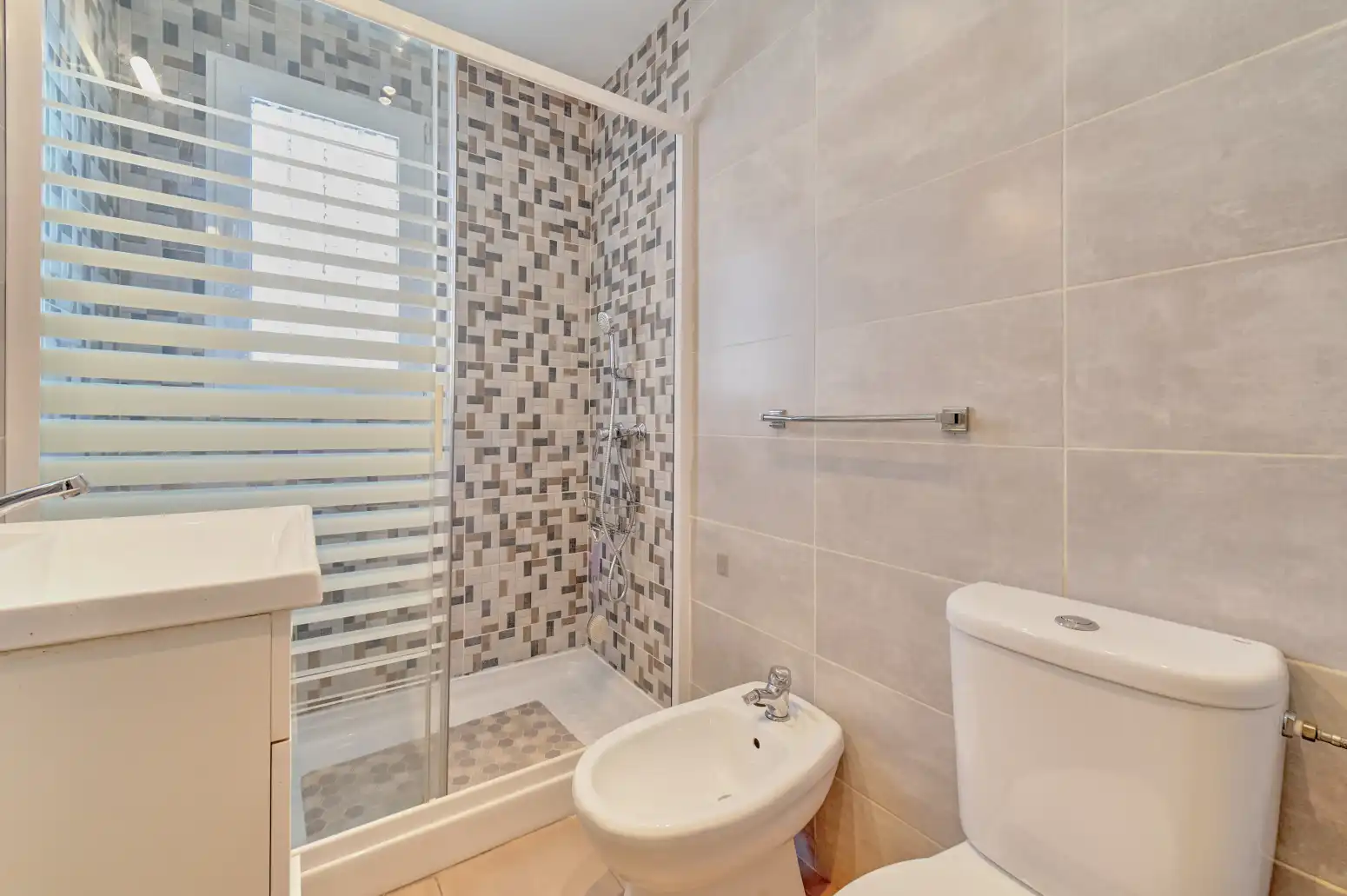 Baño de Casa adosada en venta en Arguedas con Calefacción, Jardín privado y Terraza