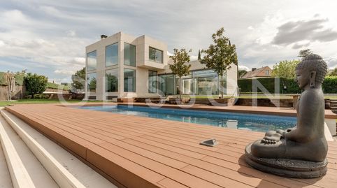 Villa de diseño con vistas a la Sierra