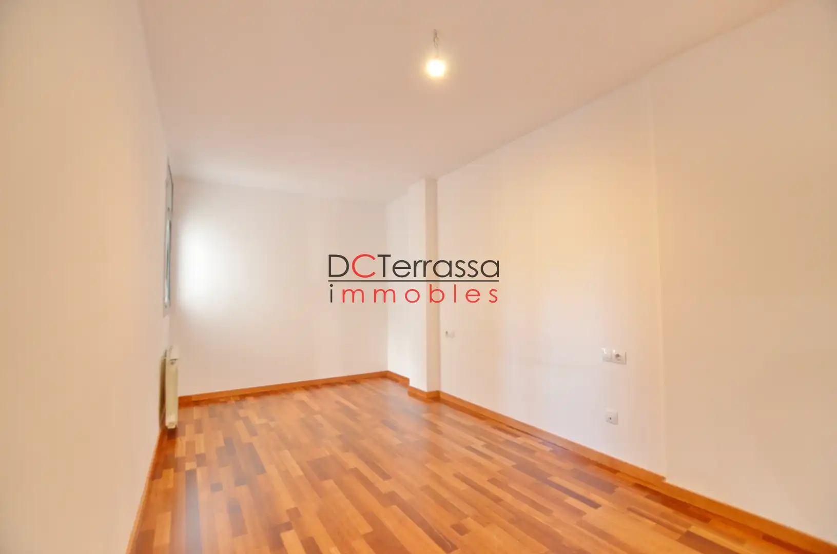 Piso en venta en Terrassa con Calefacción, Parquet y Balcón