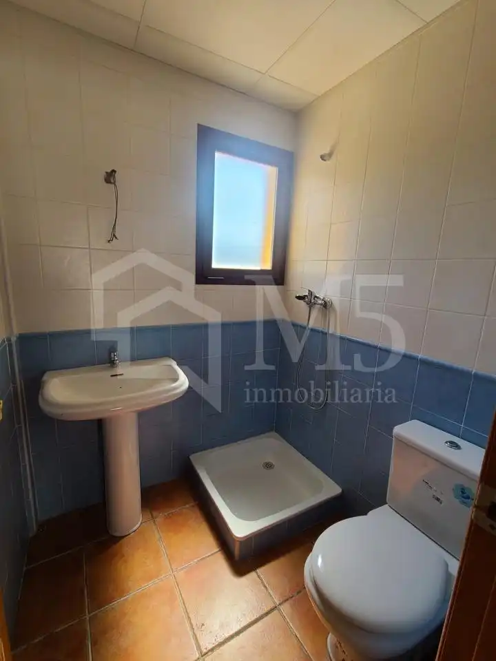 Baño de Planta baja en venta en Alcaucín con Terraza y Piscina comunitaria