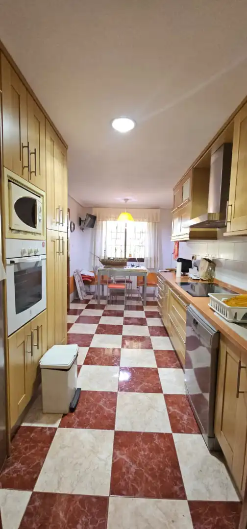 Cuina de Casa o xalet en venda en Puertollano amb Aire condicionat, Calefacció i Jardí privat