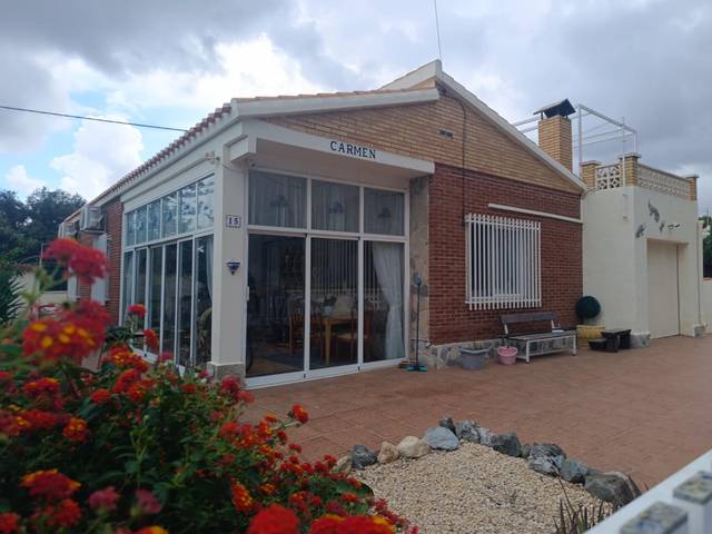 Casa-chalet en Venta en Los Urrutias