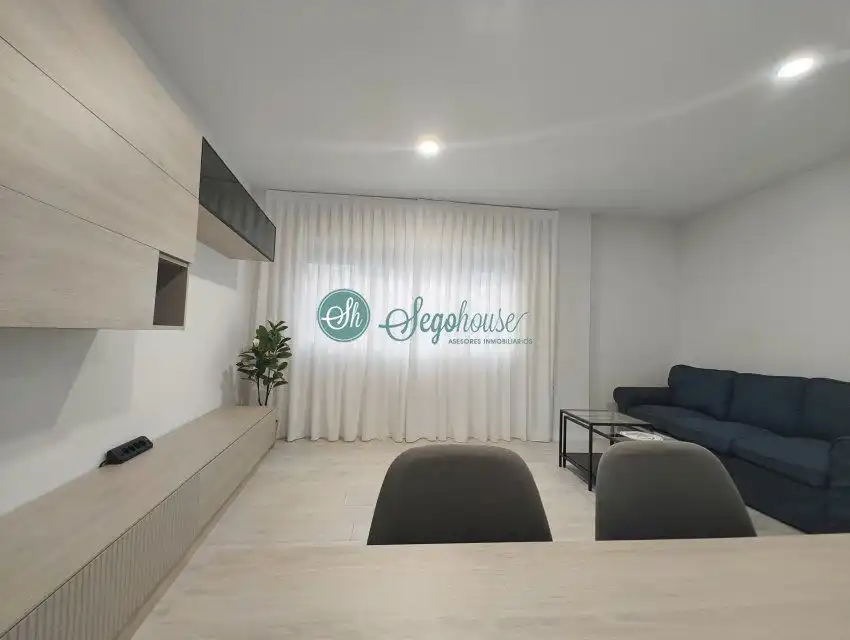 Wohnzimmer von Wohnung zur Miete in Segovia mit Heizung, Terrasse und Abstellraum