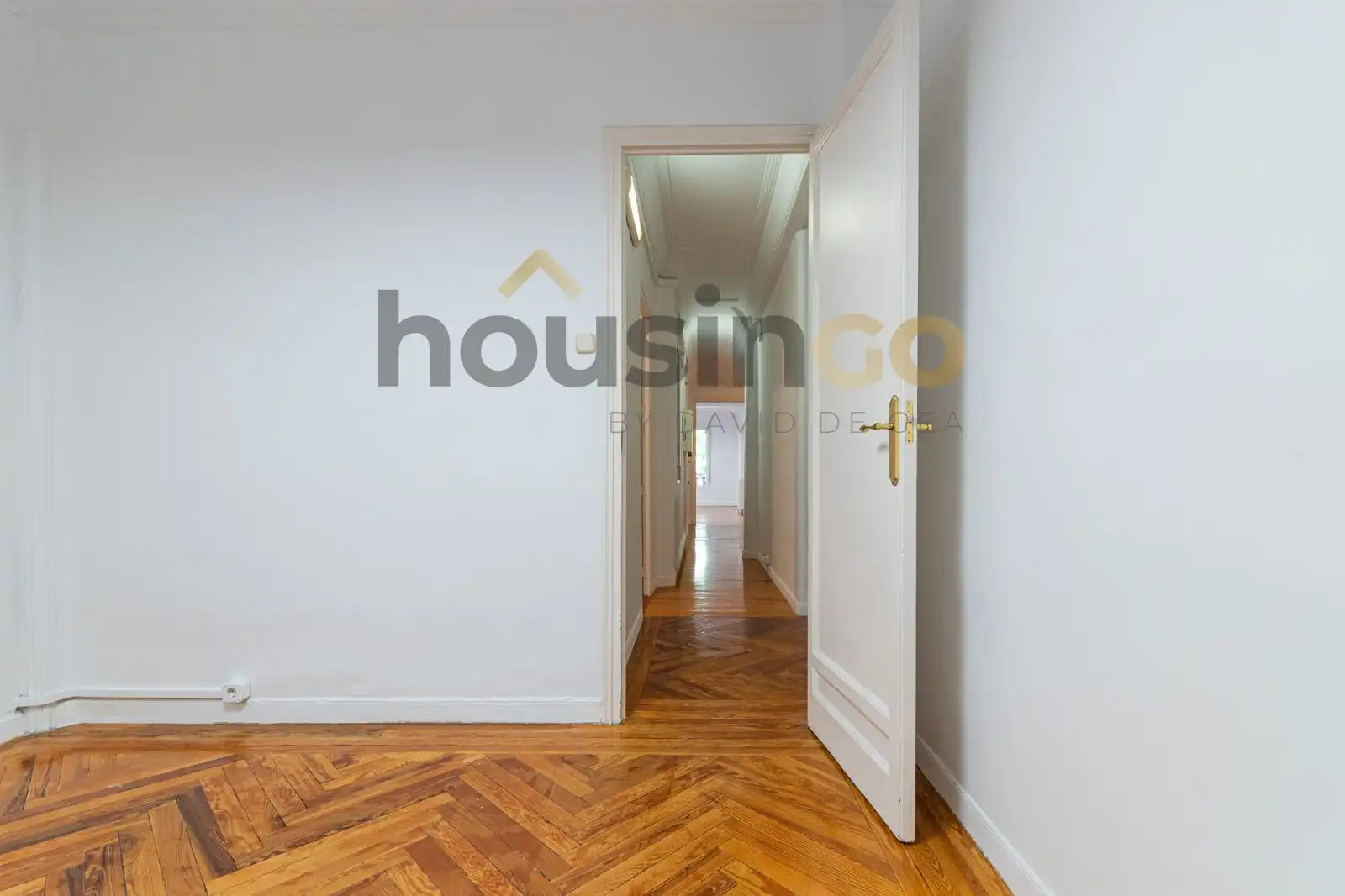 Office for rent in Madrid  with Air Conditioner, Heating and Balcony