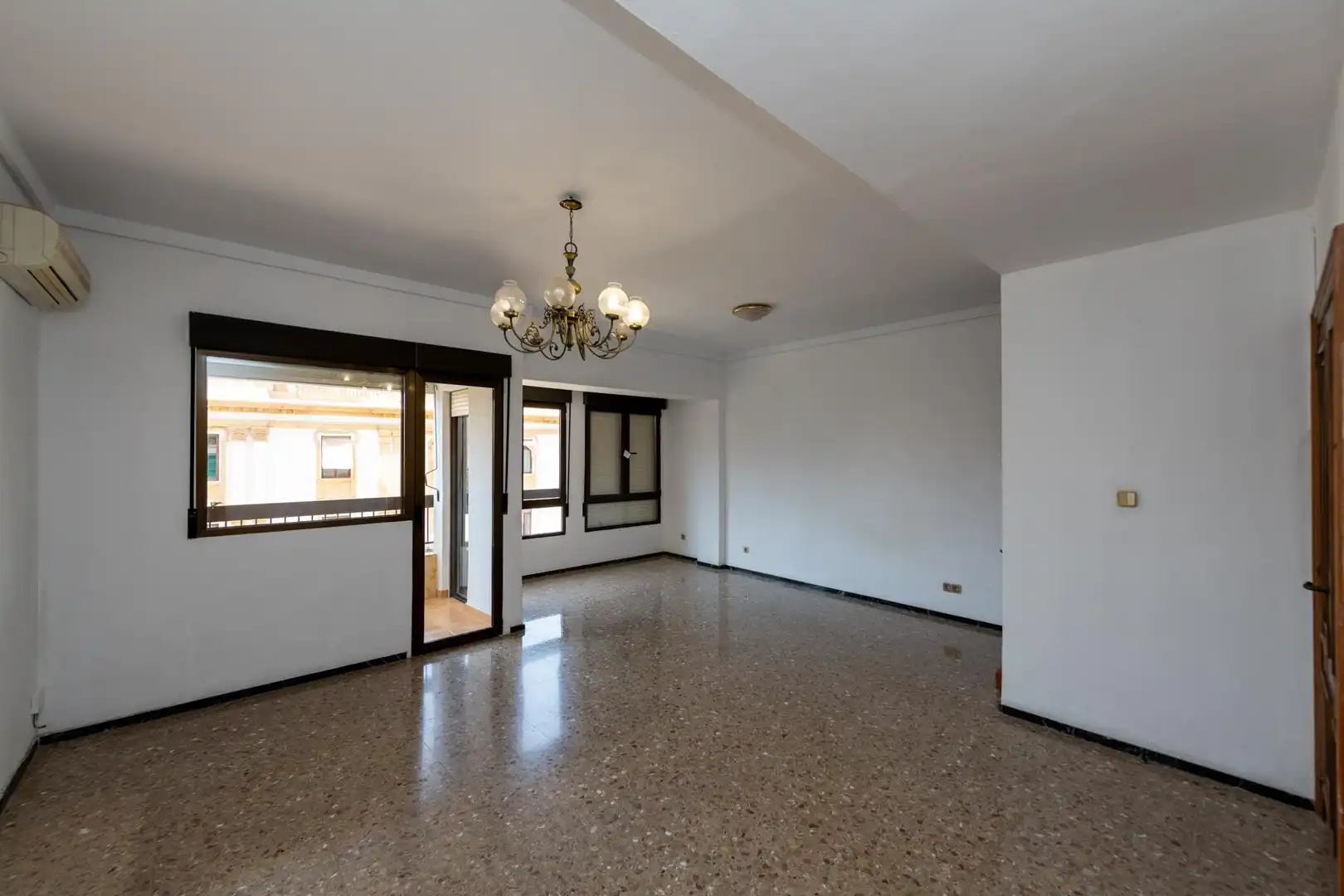 Appartamento con ascensore in affitto a Centro, imagen 3