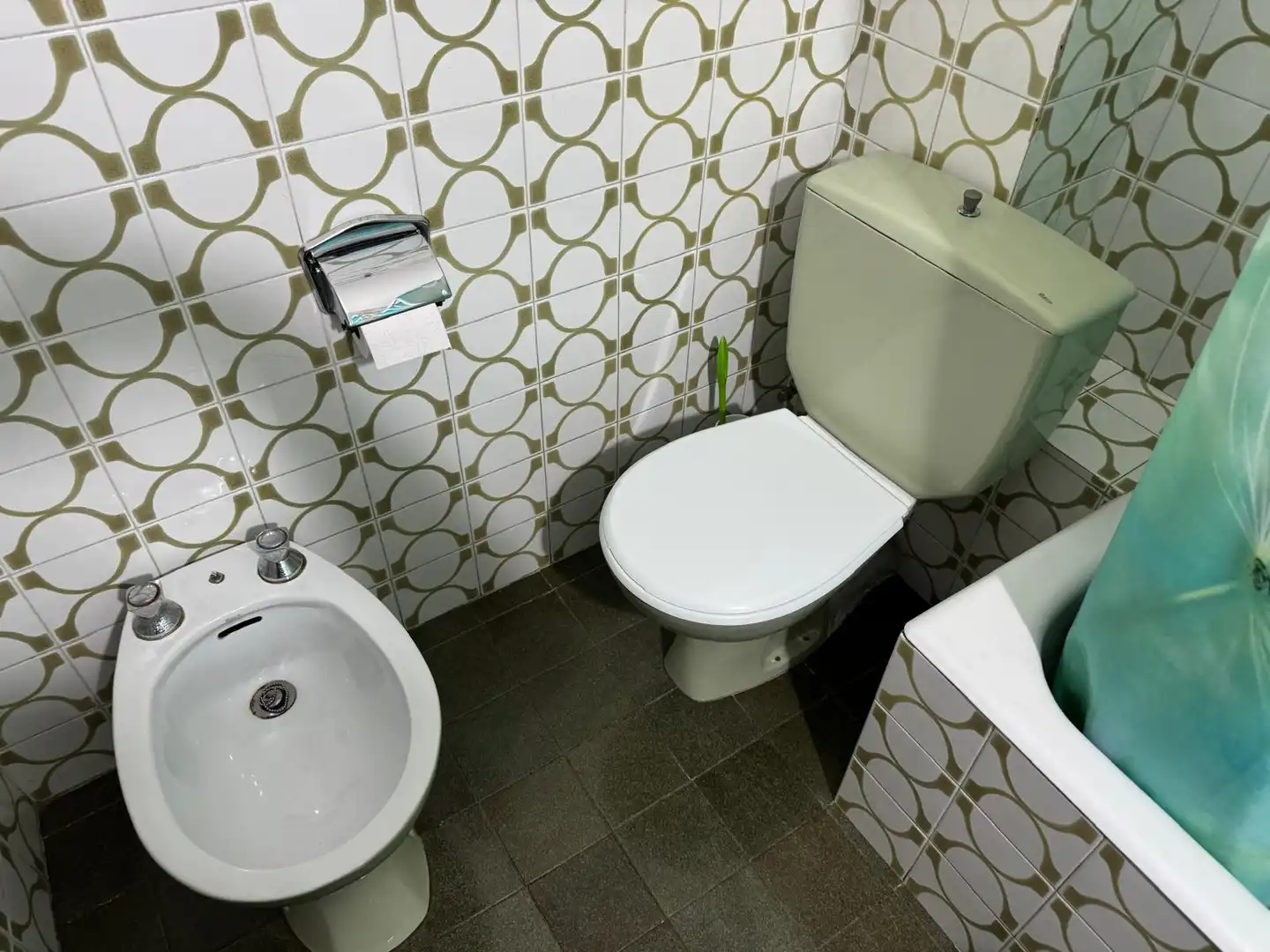 Baño de Piso en venta en Badalona con Amueblado, Horno y Lavadora
