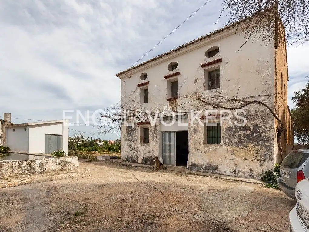 Vista exterior de Finca rústica en venda en Alzira amb Calefacció, Terrassa i Piscina