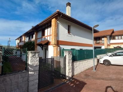 Exterior view of Single-family semi-detached for sale in Reocín  with Heating, Private garden and Terrace