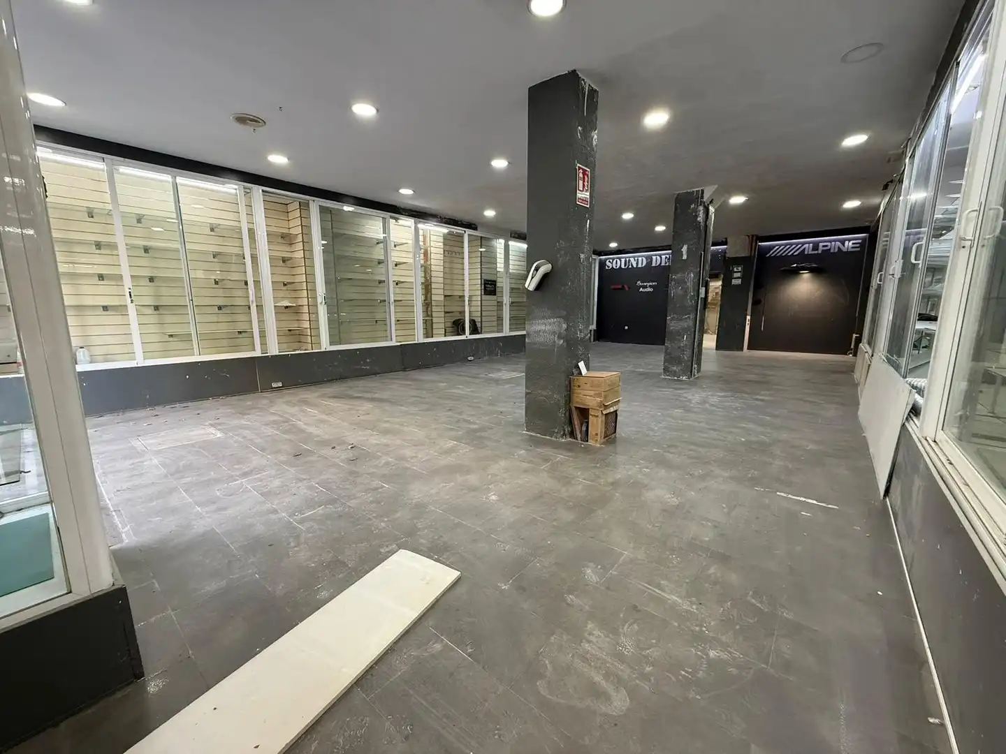 Local comercial en venta en Carrer de les Illes Canàries, imagen 4