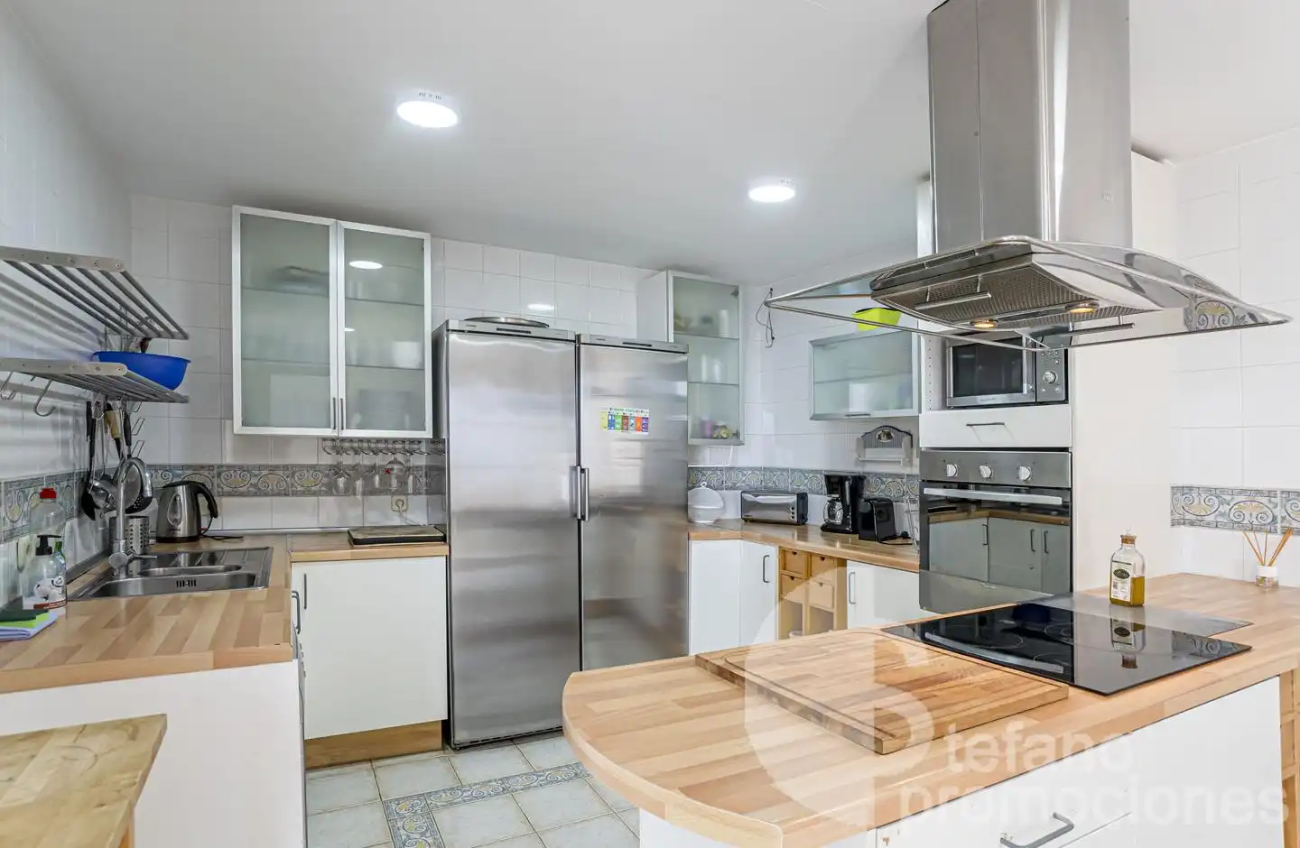 Cocina de Casa o chalet en venta en Rincón de la Victoria con Aire acondicionado, Jardín privado y Terraza