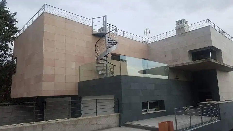 Vista exterior de Residencial en venta en Torrejón del Rey