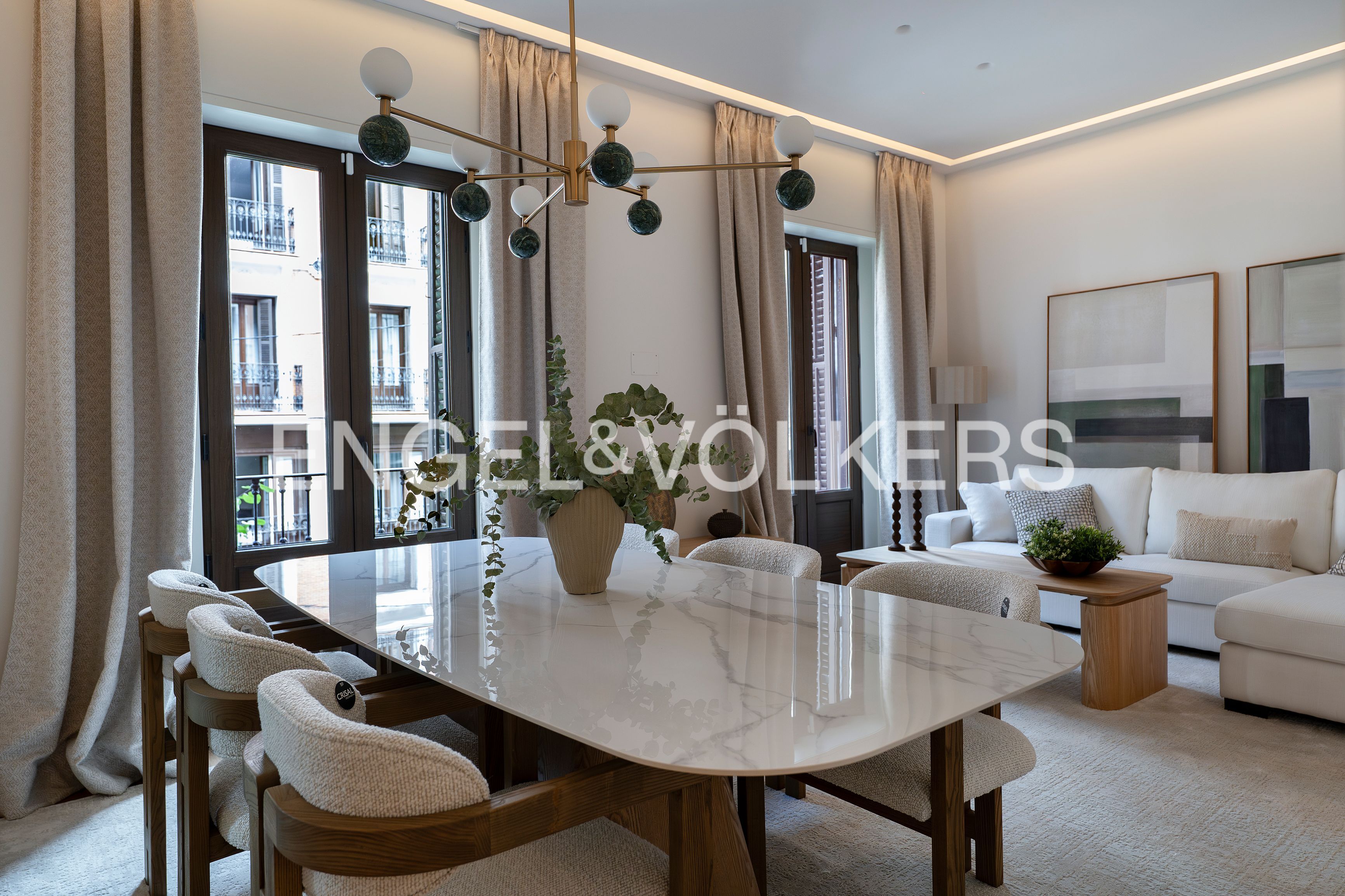 Dining room of Flat for sale in  Madrid Capital  with Air Conditioner, Heating and Furnished