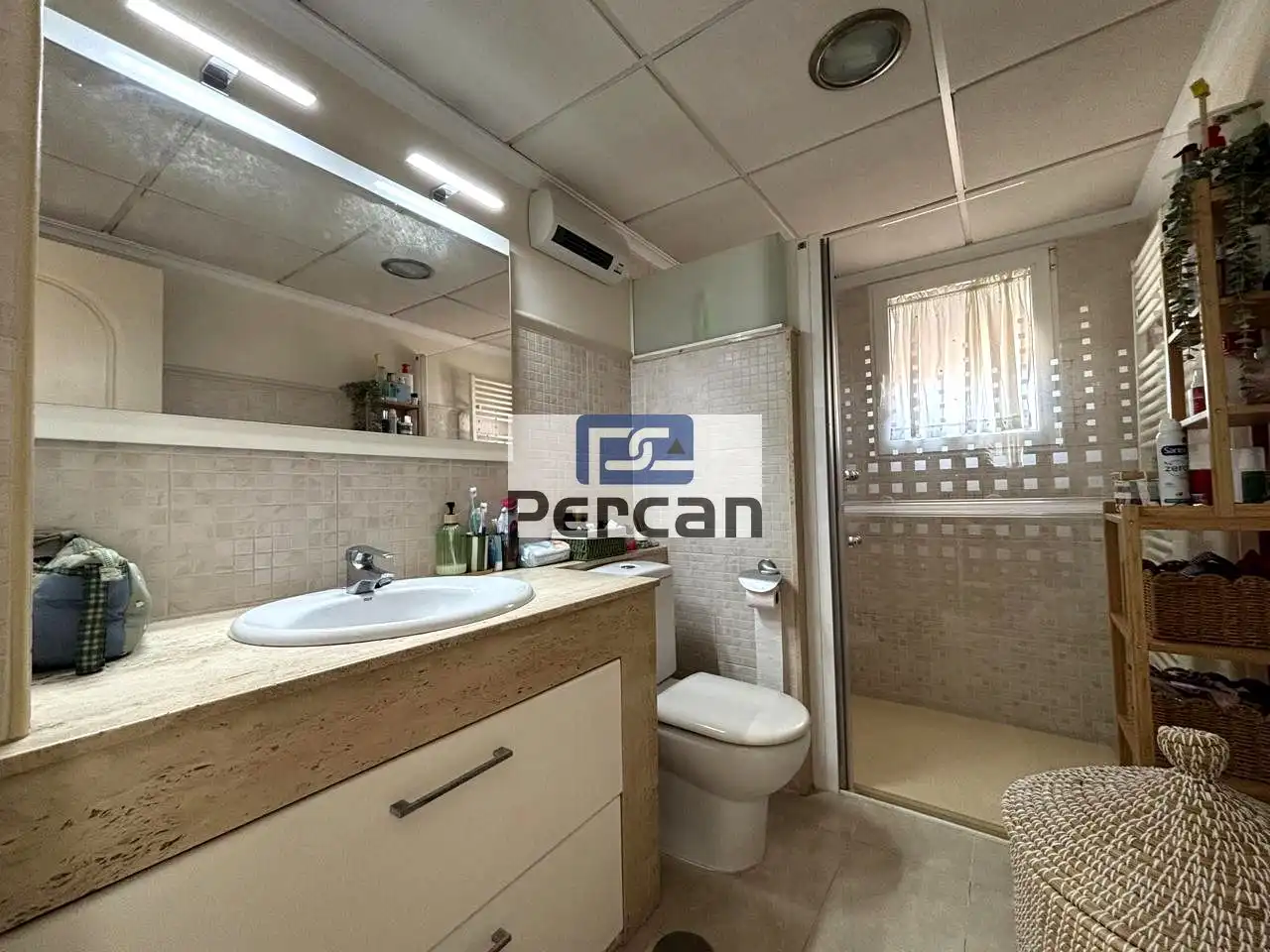 Baño de Casa o chalet en venta en El Campello con Aire acondicionado, Calefacción y Jardín privado