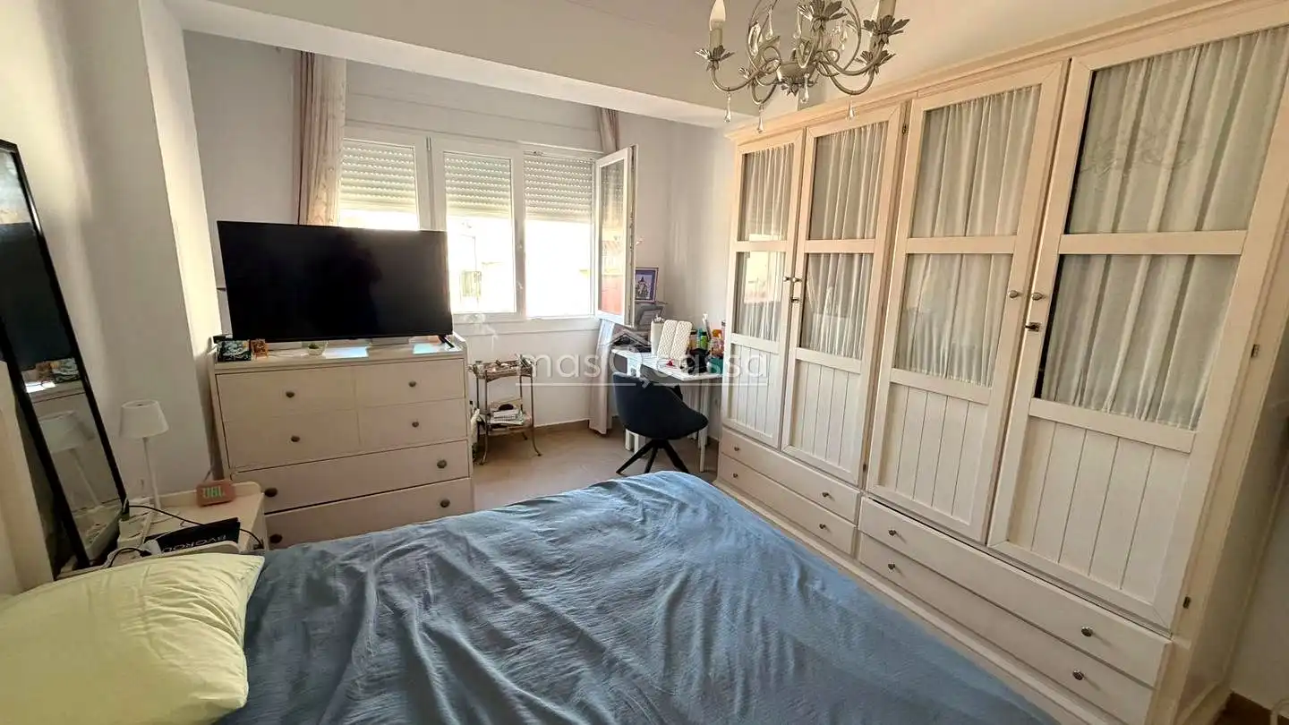 Schlafzimmer von Wohnung zur Miete in La Línea de la Concepción mit Möbliert