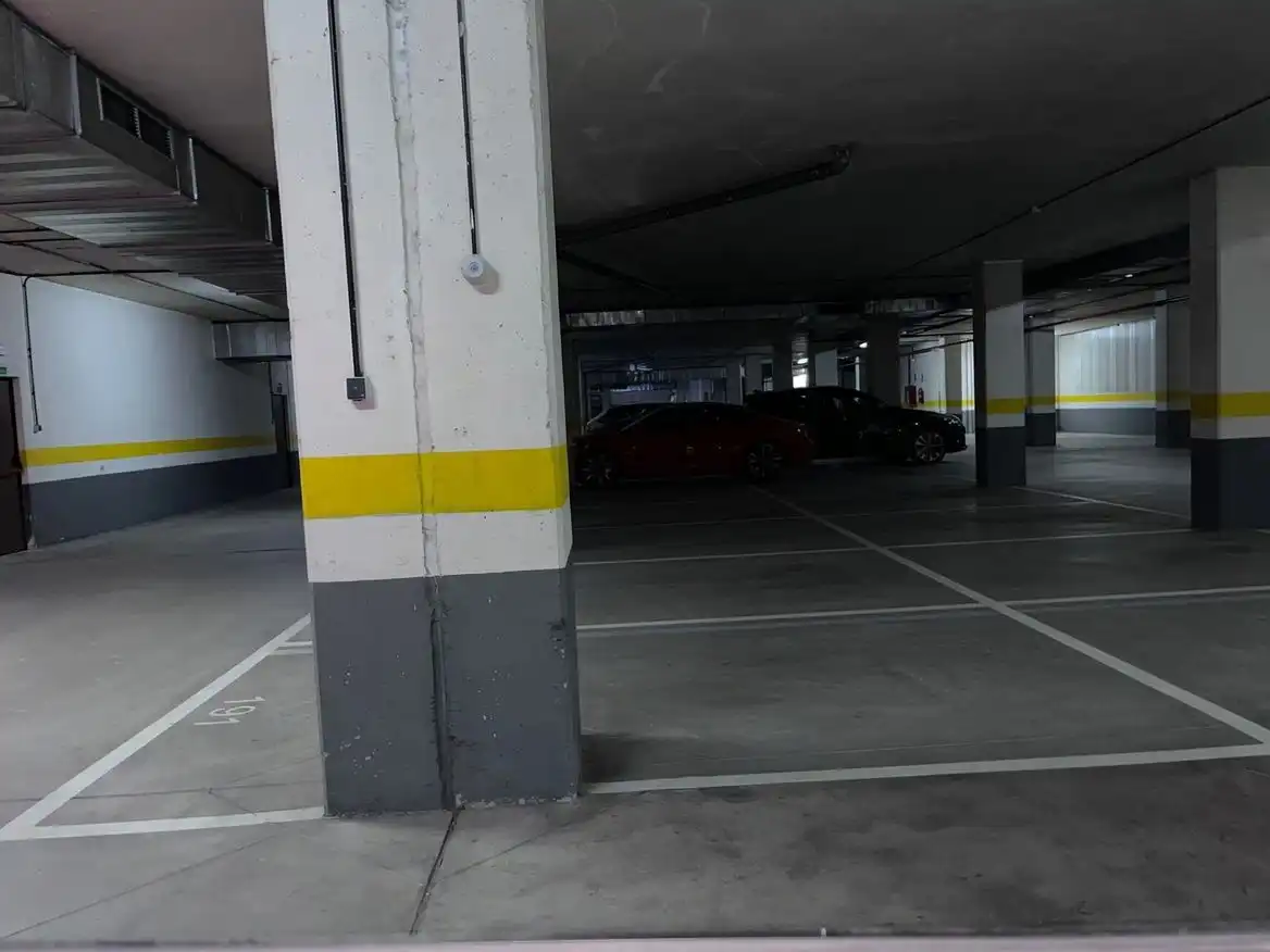 Parking of Garage for rent in Madrid  with Alarm