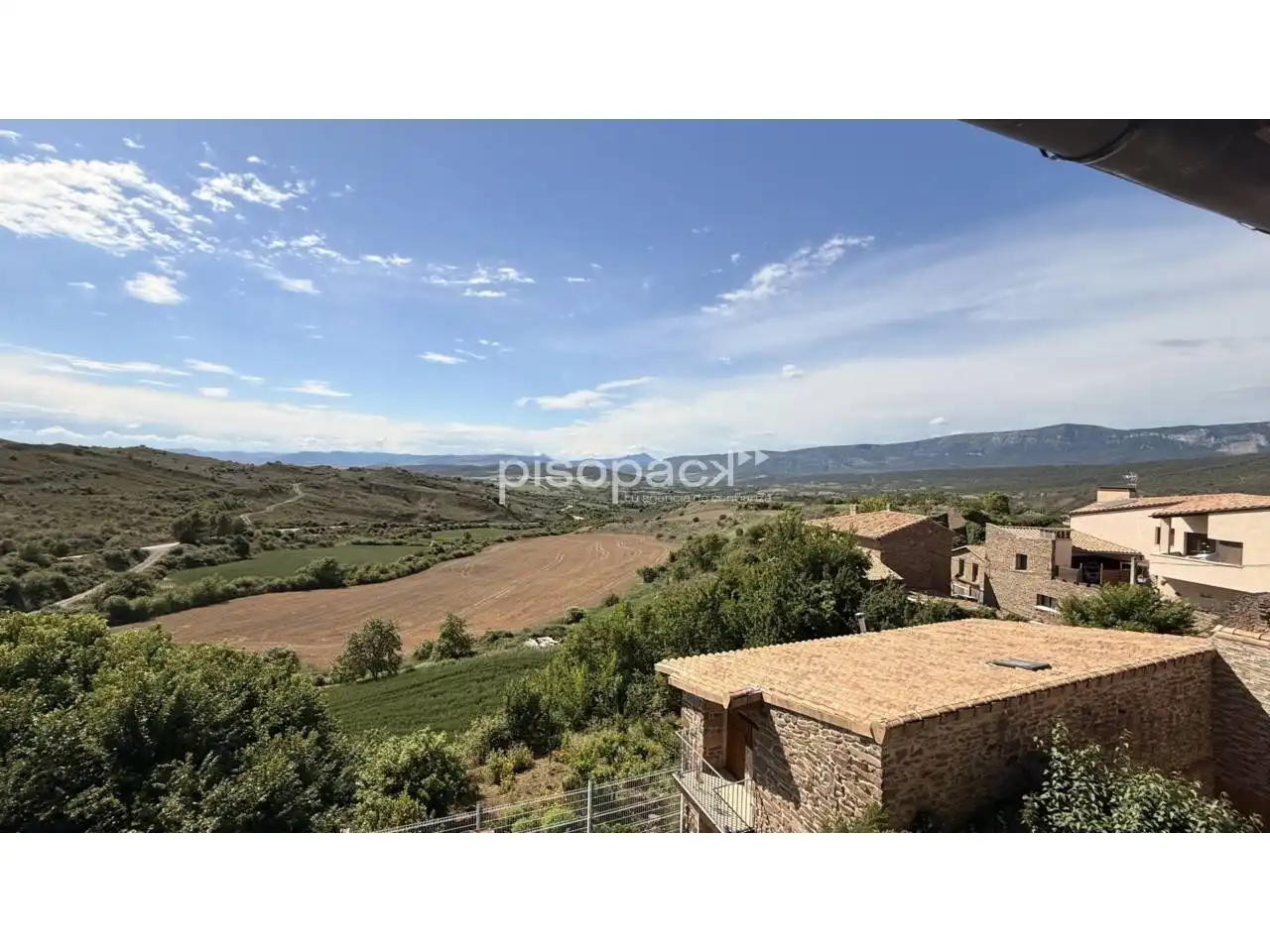 Casa o xalet en venda en Undués de Lerda amb Calefacció, Jardí privat i Parquet
