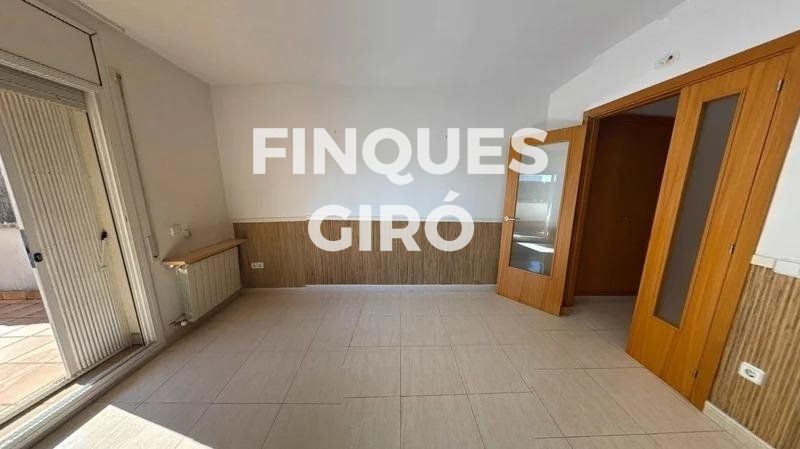 Flat for sale in JOSEP CARNER, L'Estany