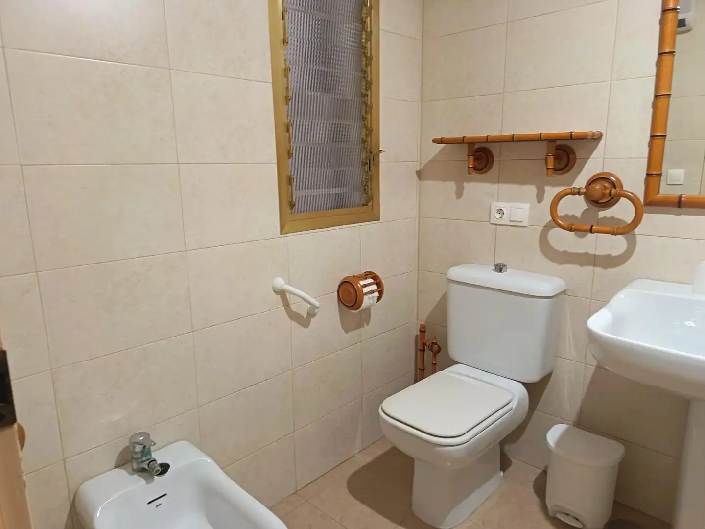 Baño de Piso en venta en Alicante / Alacant con Aire acondicionado, Trastero y Balcón