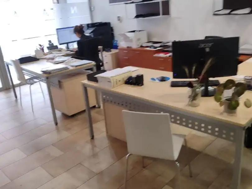 Local comercial en venta en Carrer d'Òdena 20, imagen 2